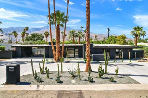 $1,500,000 - 3Br/2Ba -  for Sale in Palm Springs