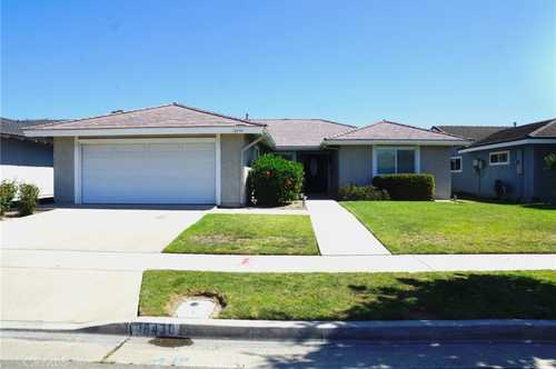 $1,350,000 - 4Br/3Ba -  for Sale in Fountain Valley