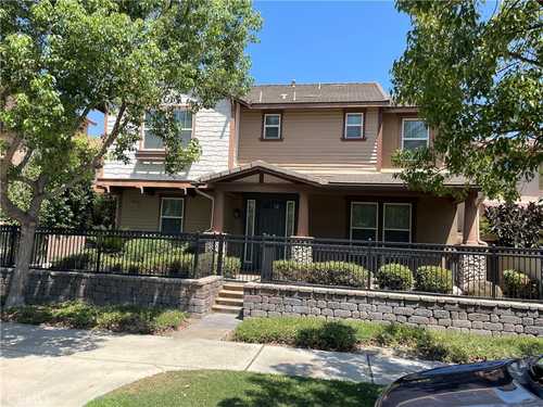 $809,000 - 4Br/5Ba -  for Sale in Fontana