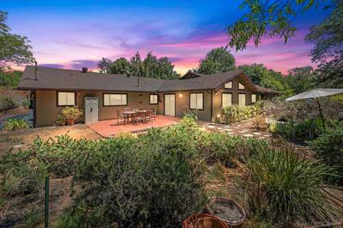 $979,000 - 4Br/5Ba -  for Sale in Rancho San Diego, El Cajon