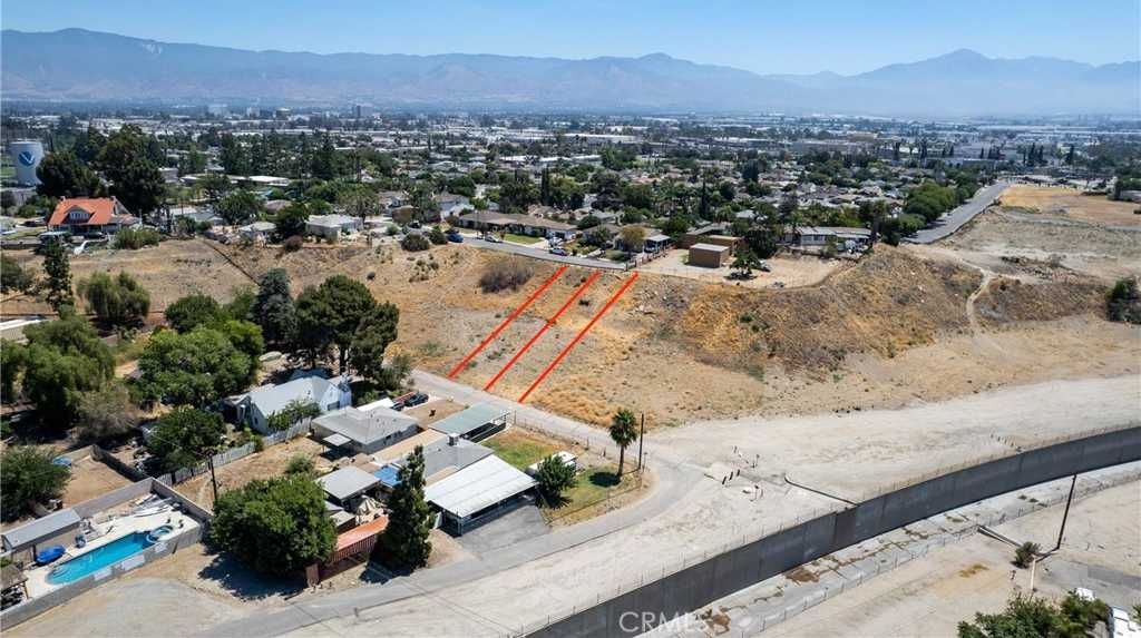 View San Bernardino, CA 92410 property