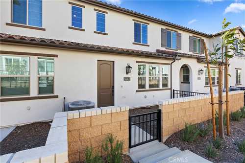 $515,000 - 3Br/3Ba -  for Sale in Fontana