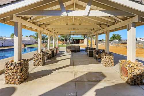 $1,050,000 - 4Br/2Ba -  for Sale in Norco