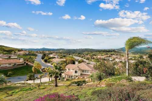 $1,449,999 - 4Br/3Ba -  for Sale in Jamul