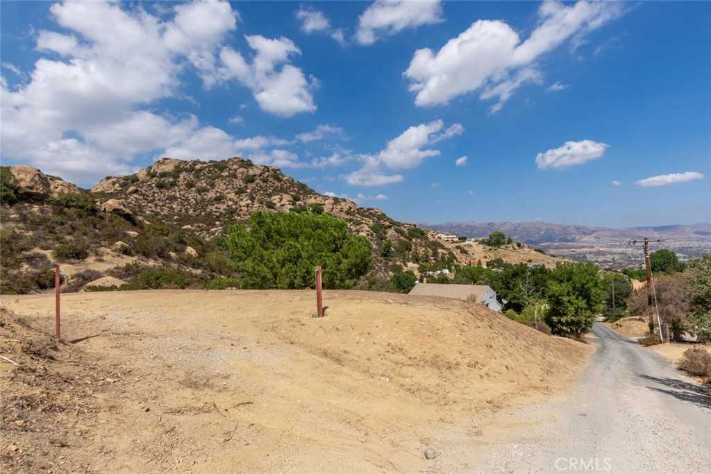 View Simi Valley, CA 93063 land
