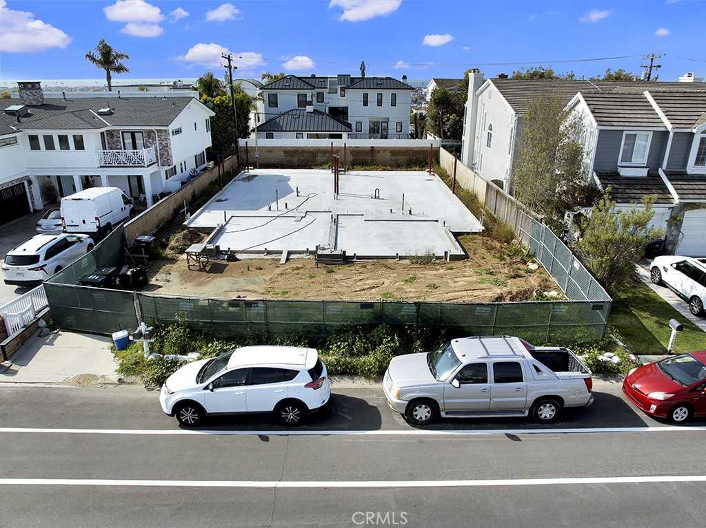 View Newport Beach, CA 92663 multi-family property