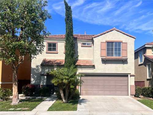 $699,000 - 3Br/3Ba -  for Sale in Bell Gardens