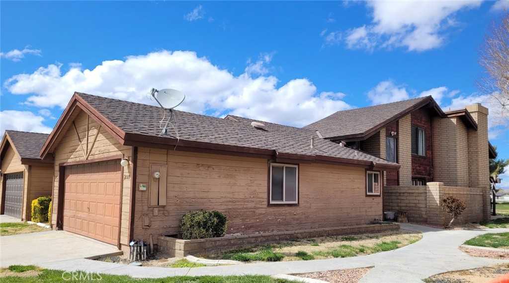 View California City, CA 93505 townhome