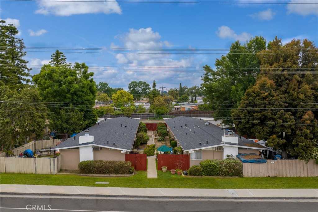 View Fullerton, CA 92833 property