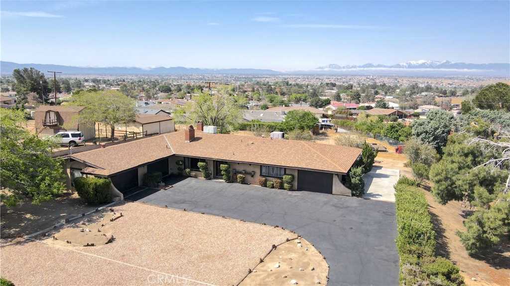 View Apple Valley, CA 92307 house