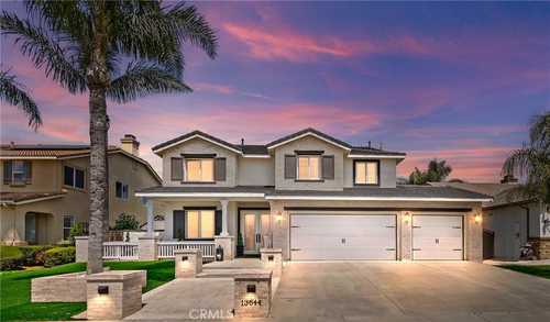 $1,299,900 - 5Br/3Ba -  for Sale in Eastvale