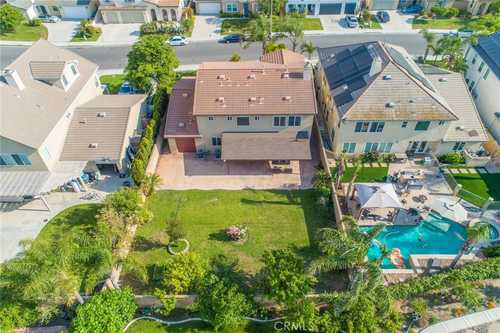 $899,000 - 4Br/4Ba -  for Sale in Eastvale