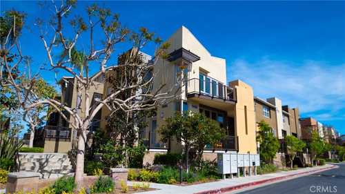 $1,099,000 - 3Br/3Ba -  for Sale in Hawthorne