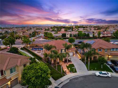 $1,049,000 - 4Br/4Ba -  for Sale in Eastvale