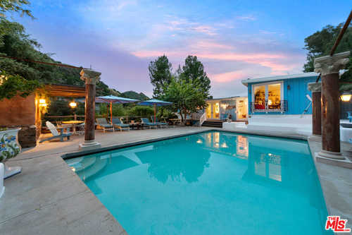 $1,999,998 - 4Br/3Ba -  for Sale in Agoura