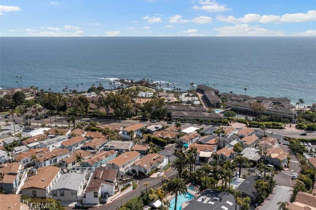 View Laguna Beach, CA 92651 property