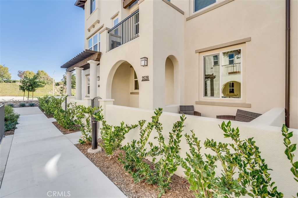 View Oceanside, CA 92056 townhome