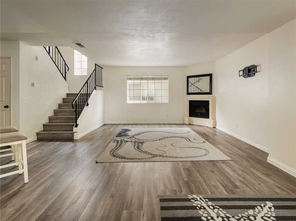 Photo 1 of 26 of 14711 S Berendo Avenue Unit 8 townhome