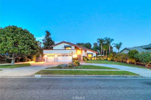 $1,400,000 - 4Br/3Ba -  for Sale in Upland