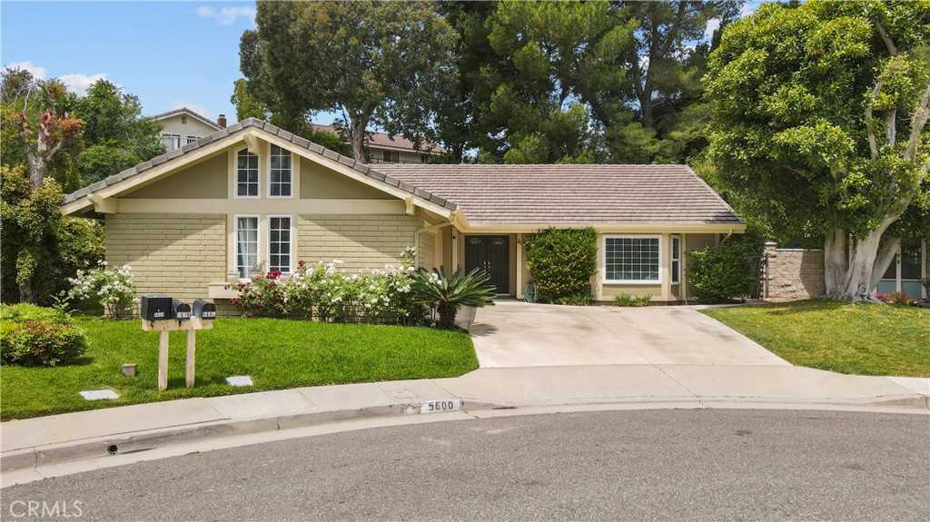 View Anaheim Hills, CA 92807 property