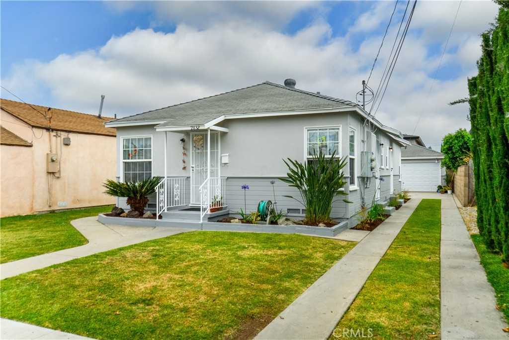View Long Beach, CA 90805 property