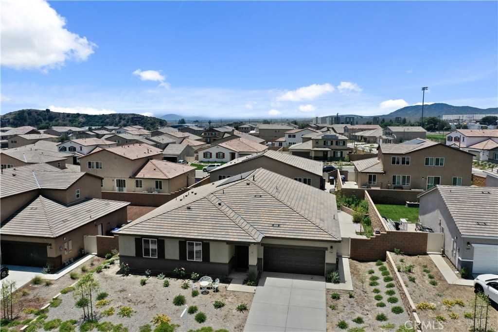 View San Bernardino, CA 92407 property