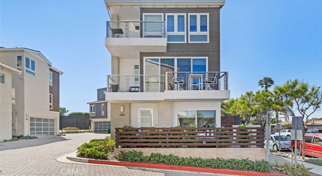 View Newport Beach, CA 92663 house