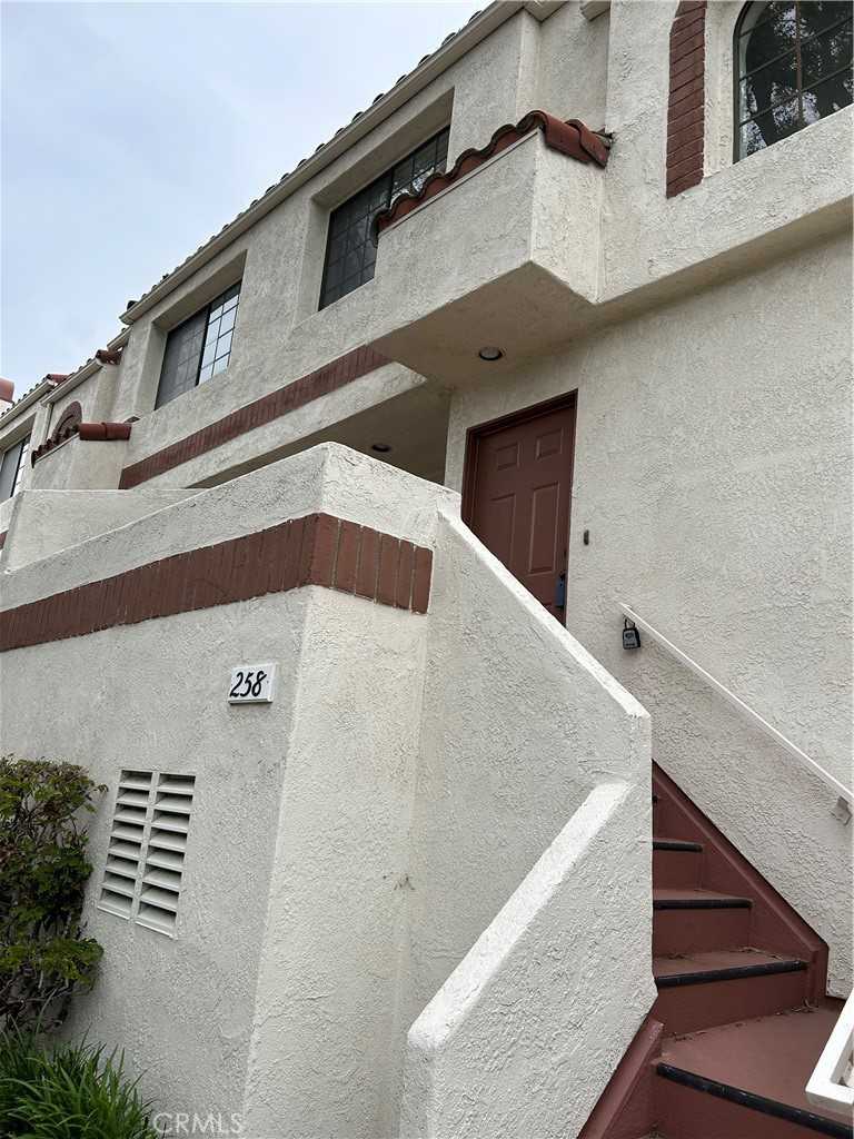 View Torrance, CA 90503 townhome