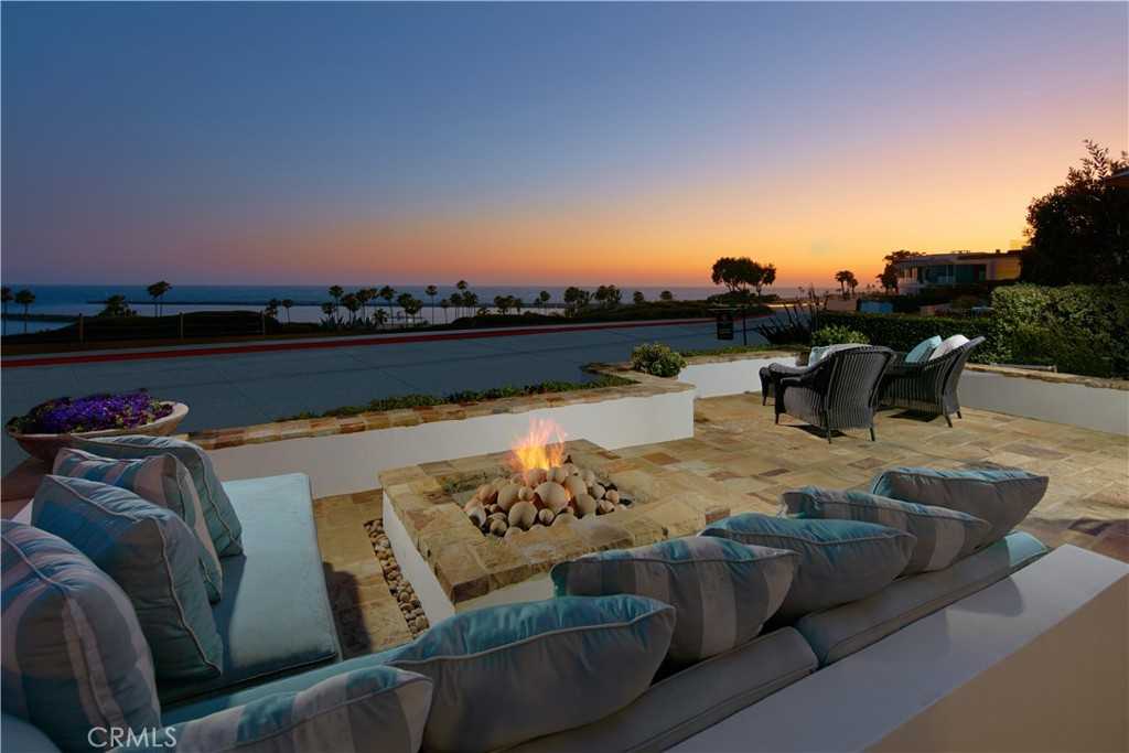 View Corona del Mar, CA 92625 house