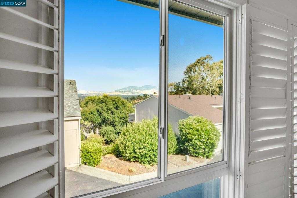 View Pleasant Hill, CA 94523 townhome
