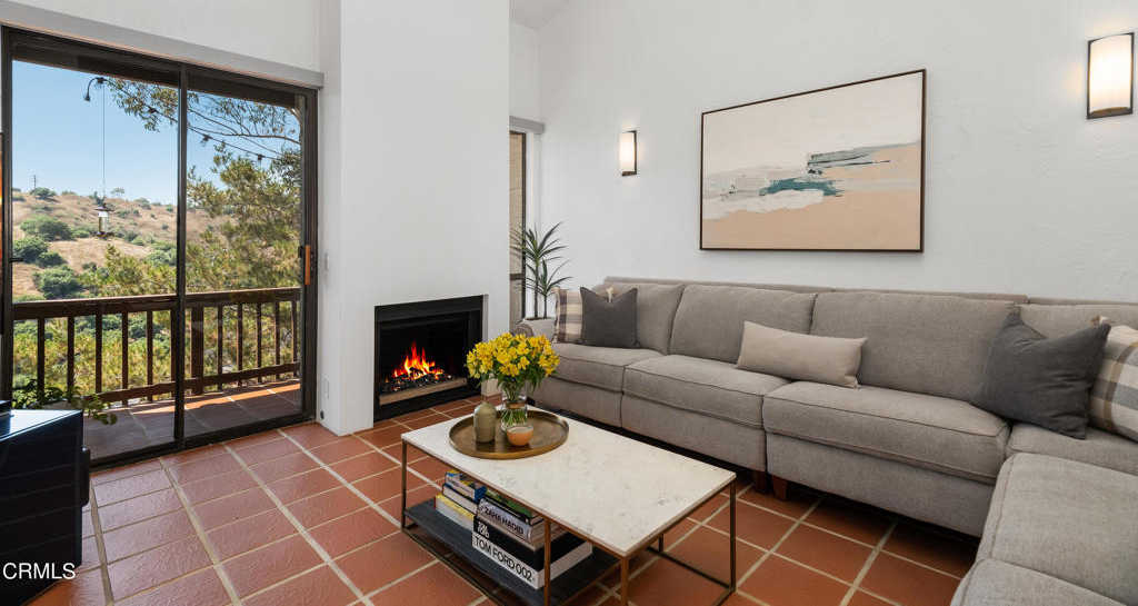 View Los Angeles, CA 90042 townhome