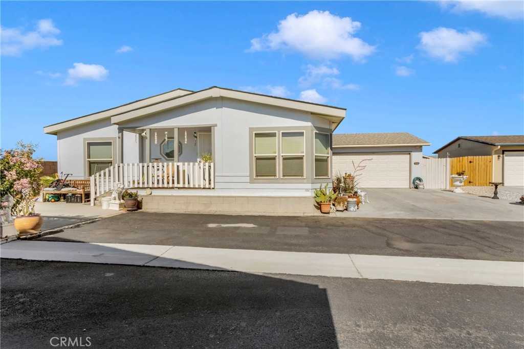 View Apple Valley, CA 92308 mobile home