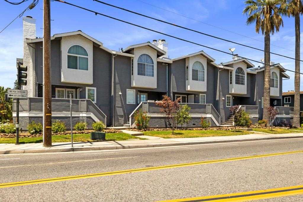 View Campbell, CA 95008 townhome