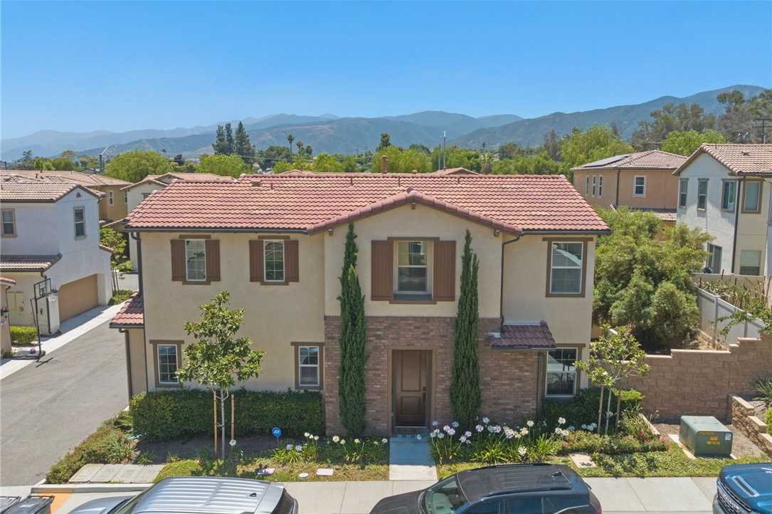 View Corona, CA 92881 house