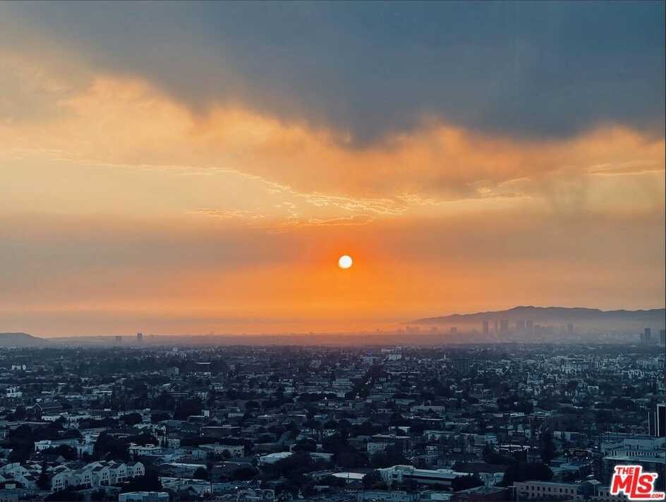 View Los Angeles, CA 90017 condo