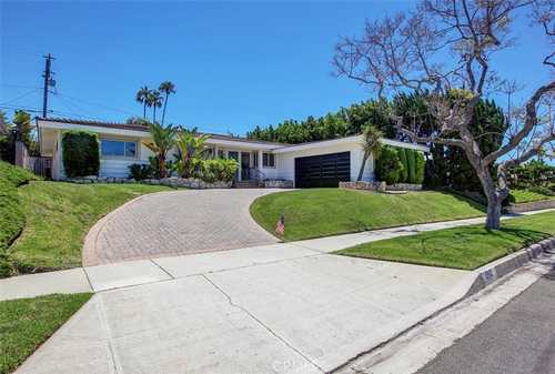 $1,899,000 - 3Br/4Ba -  for Sale in Los Angeles