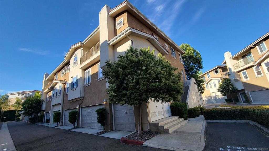 View San Diego, CA 92128 townhome