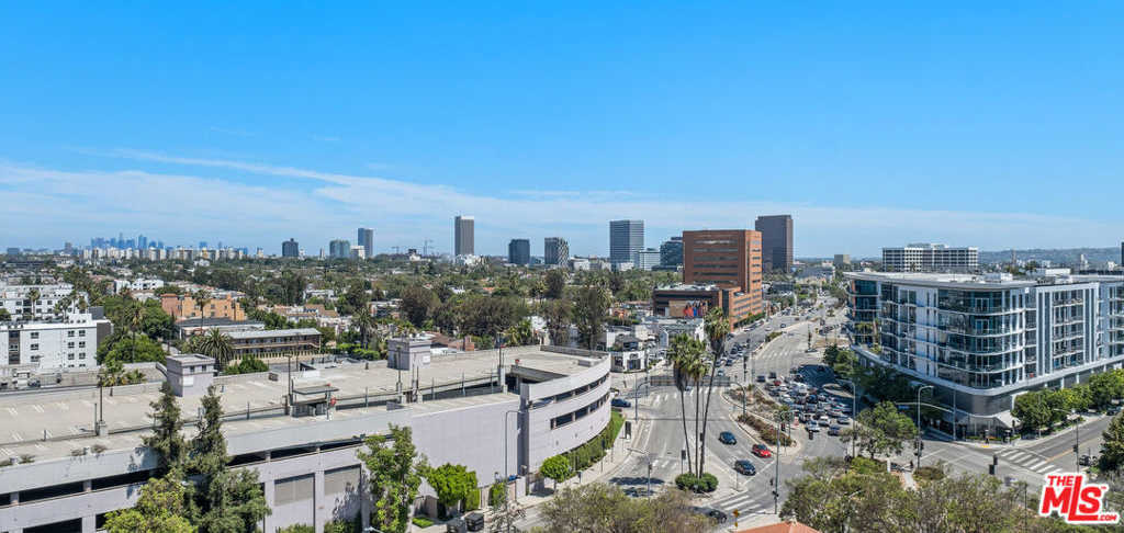 View Los Angeles, CA 90048 condo