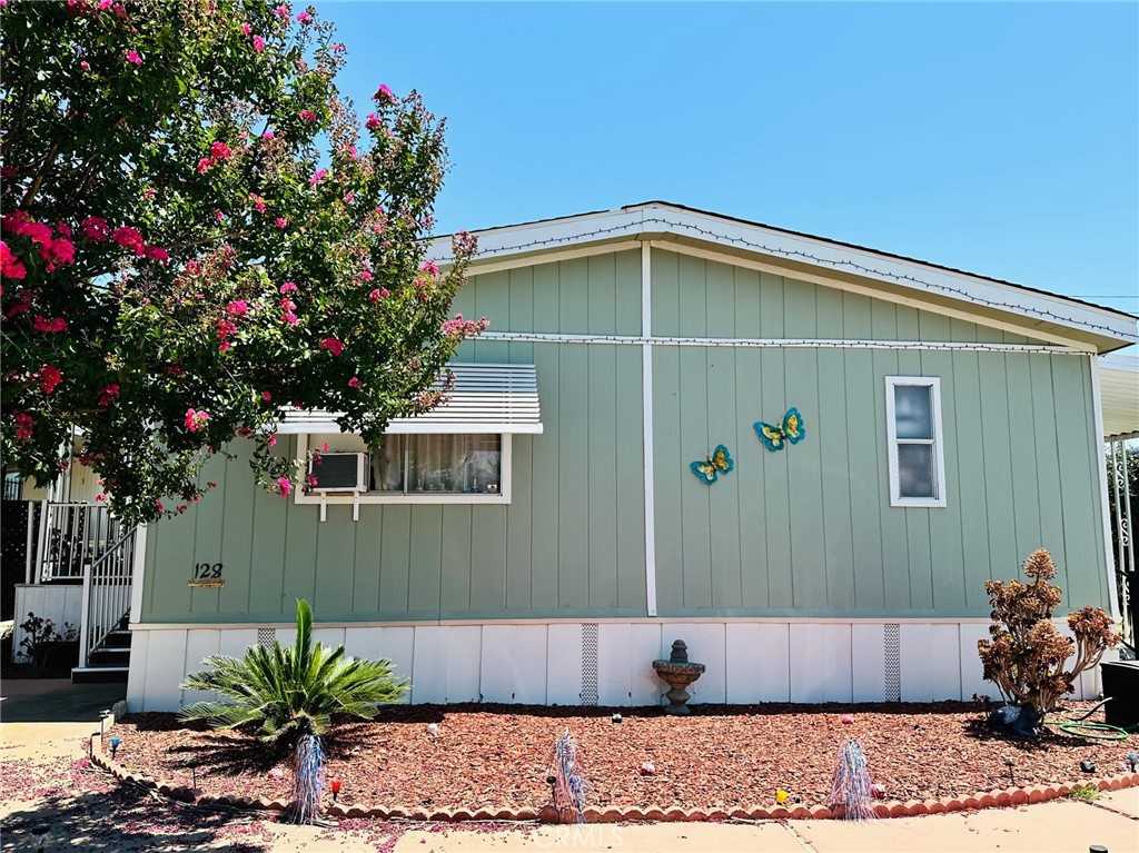 View Madera, CA 93638 mobile home