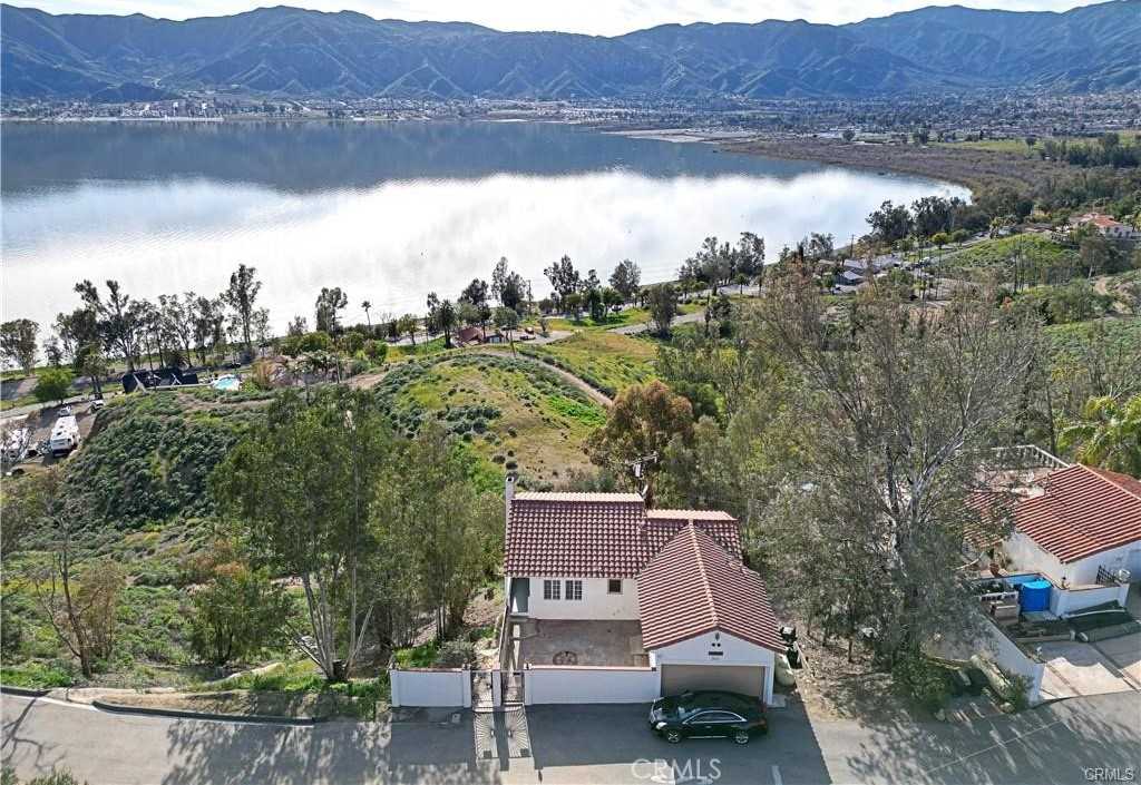 View Lake Elsinore, CA 92530 house