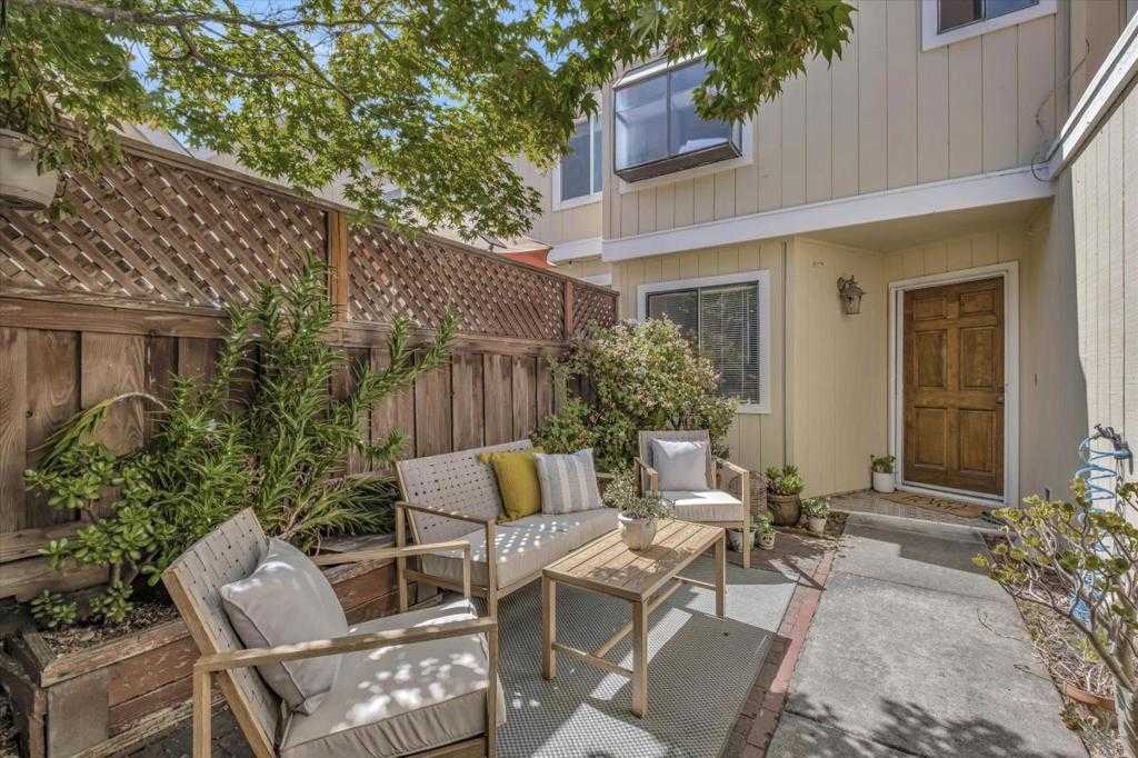 View Santa Cruz, CA 95065 property