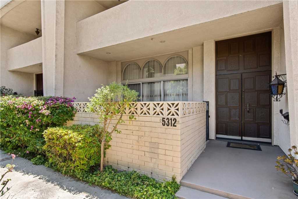 View Encino, CA 91316 townhome