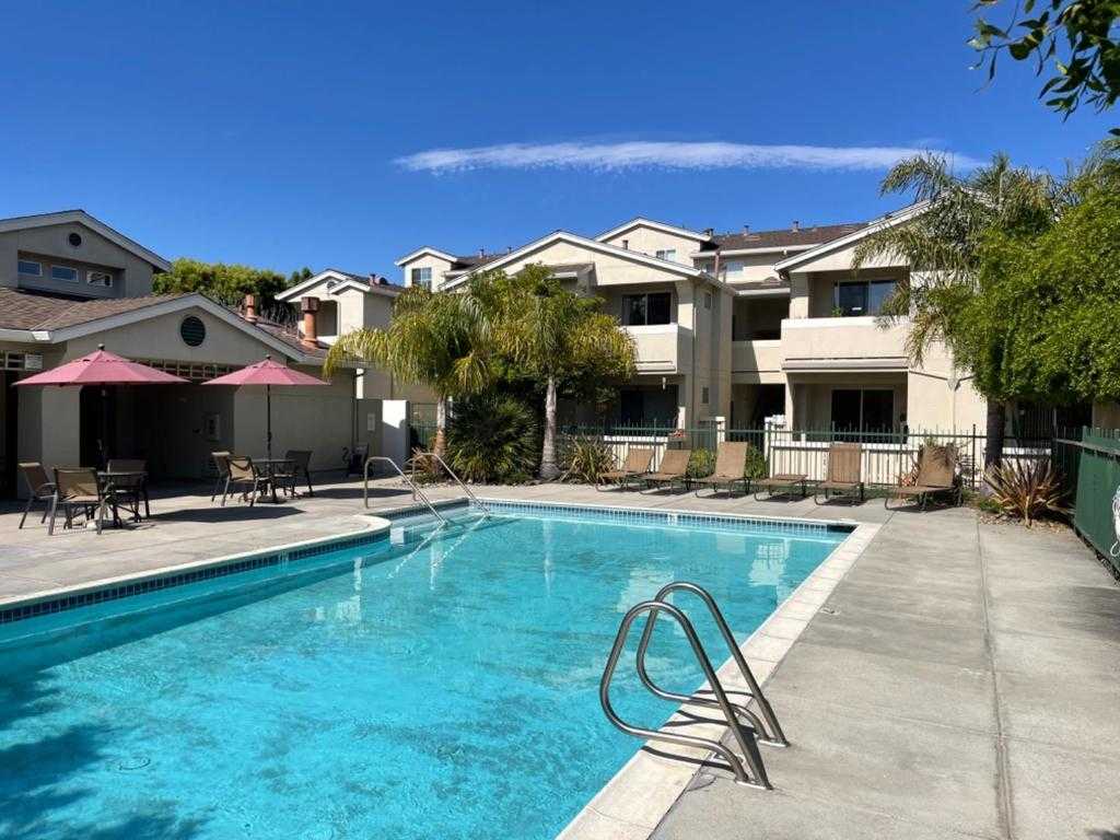 View Santa Cruz, CA 95060 condo