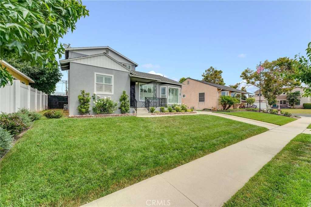 View Lakewood, CA 90713 house