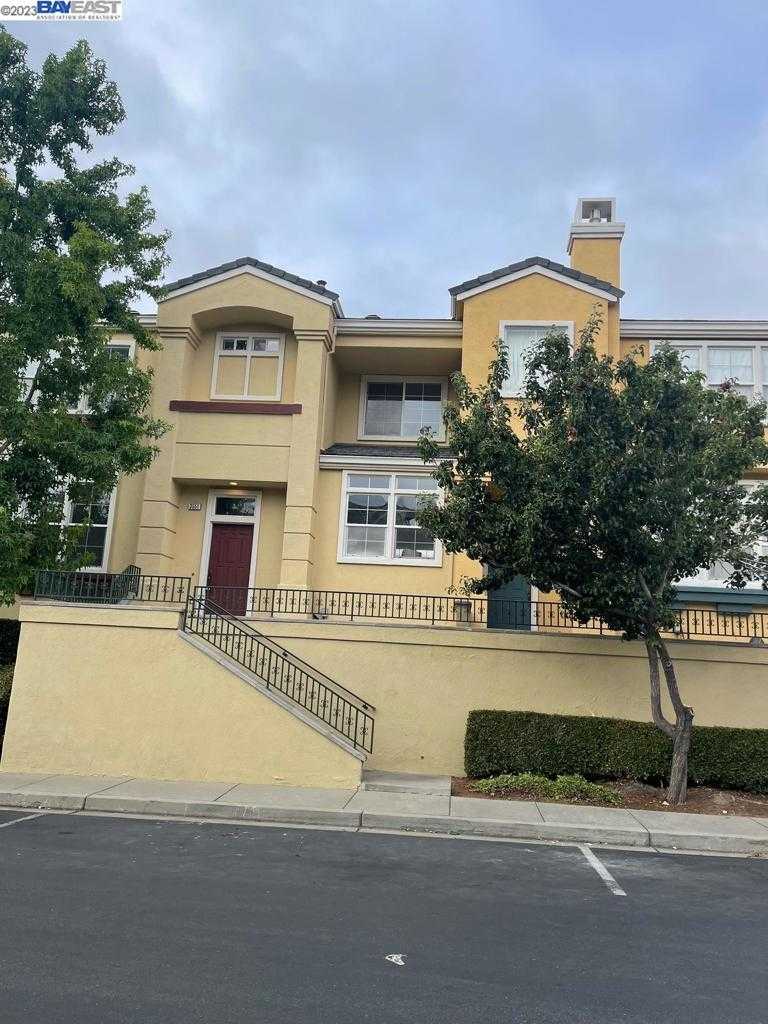 View Fremont, CA 94538 townhome
