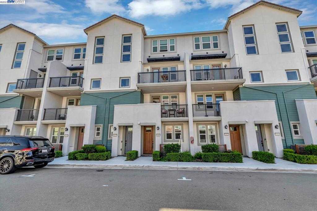 View Milpitas, CA 95035 townhome