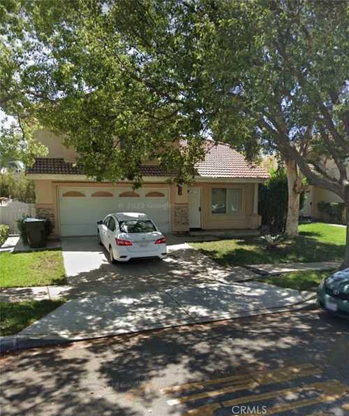 $670,000 - 4Br/3Ba -  for Sale in Fontana