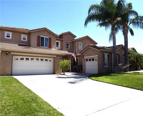 $899,000 - 5Br/3Ba -  for Sale in Eastvale