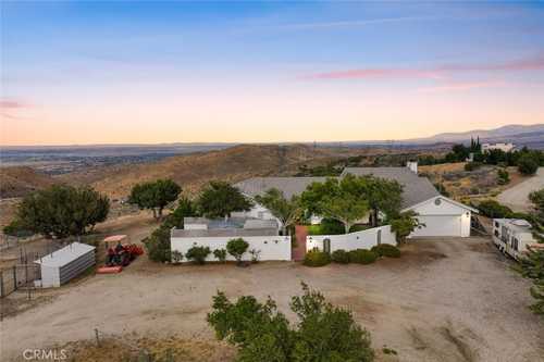 $790,000 - 3Br/3Ba -  for Sale in Leona Valley