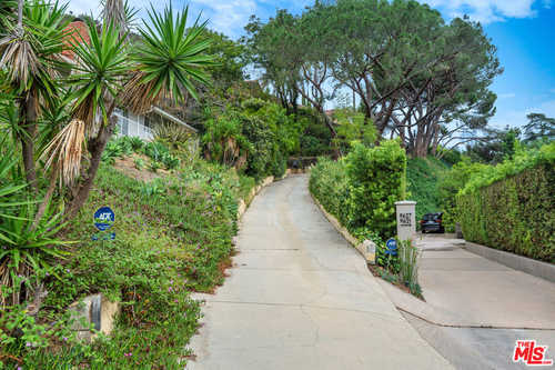 $2,600,000 - 3Br/2Ba -  for Sale in Beverly Hills